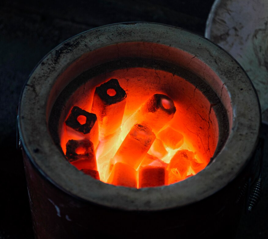 Brass vs. Stainless Steel Snaps and Snap Hooks Which is Better? Valhoma